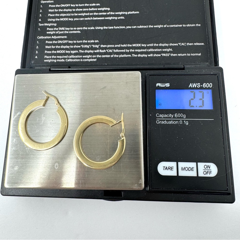 Solid 14K yellow gold flat hoop earrings, made in Italy - Picture 9 of 11
